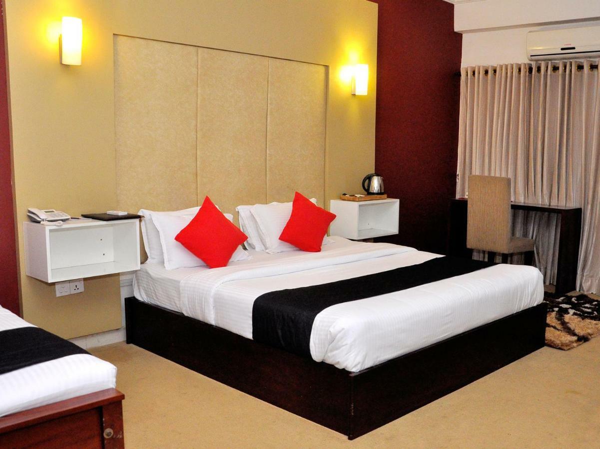 Laa Adams - The Luxurious Living Hotel Hatton Buitenkant foto