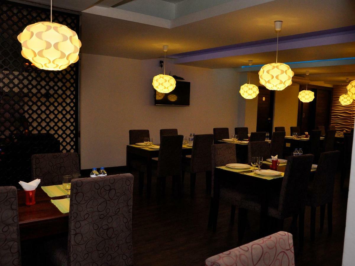 Laa Adams - The Luxurious Living Hotel Hatton Buitenkant foto